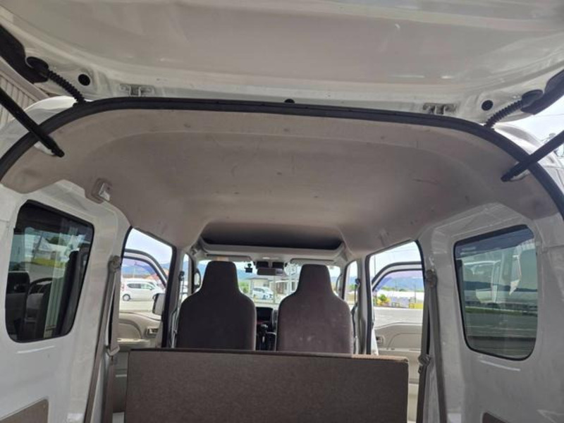 MINICAB VAN-16