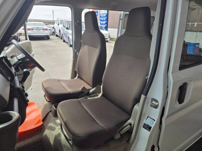 MINICAB VAN-13
