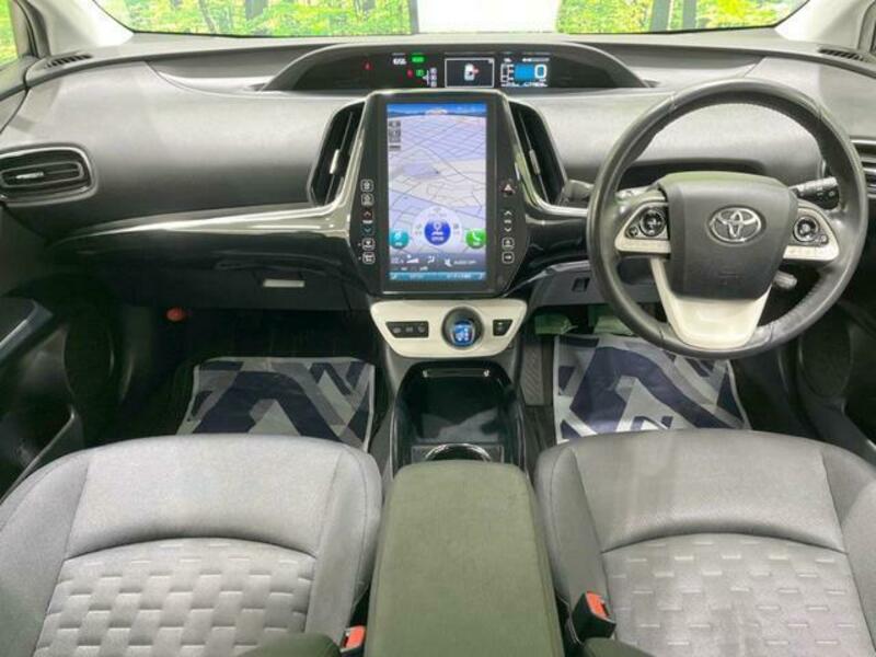 PRIUS PHV