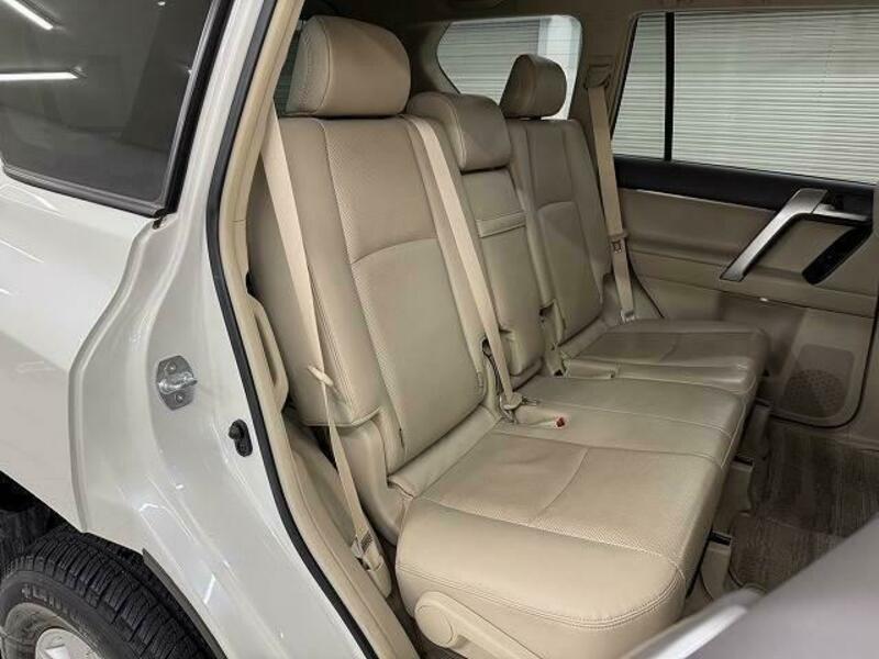 LAND CRUISER PRADO-7