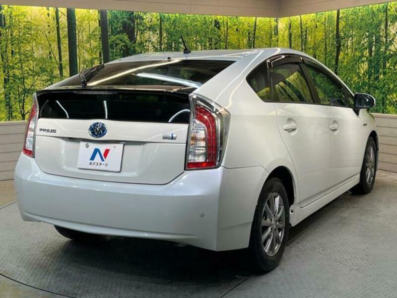 PRIUS-16