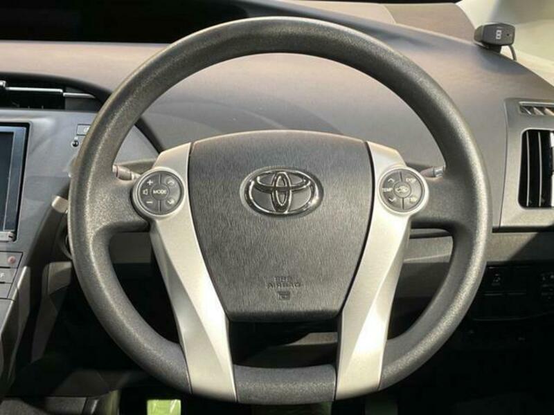 PRIUS-10