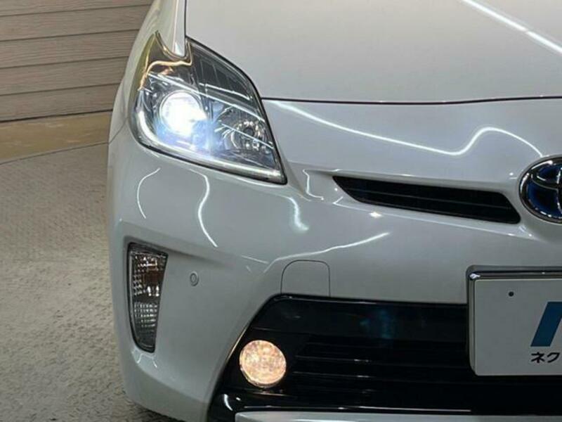 PRIUS-11