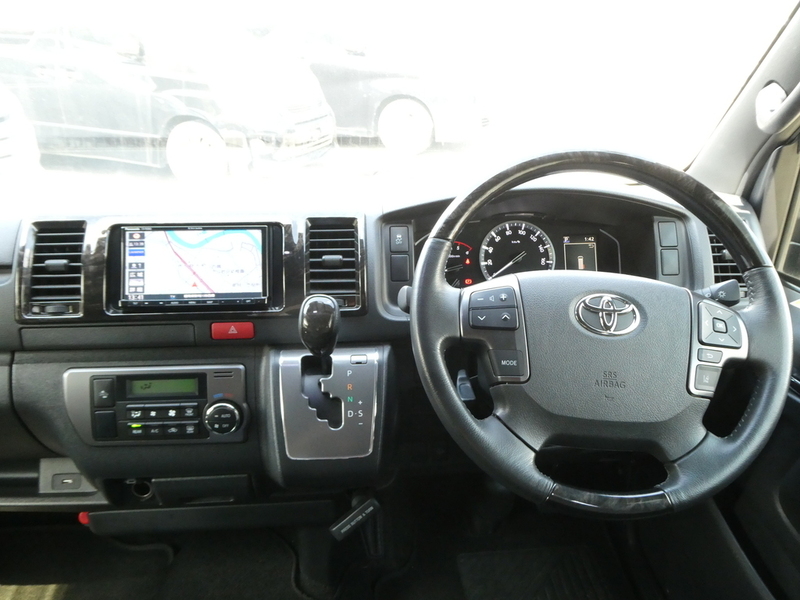 HIACE VAN
