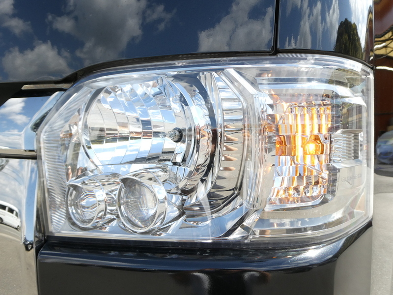 HIACE VAN