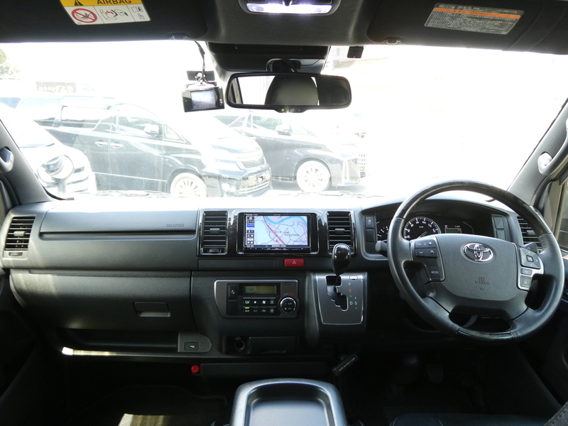 HIACE VAN