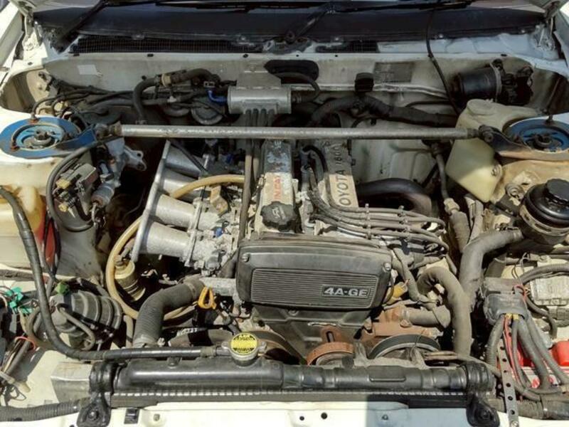 COROLLA LEVIN