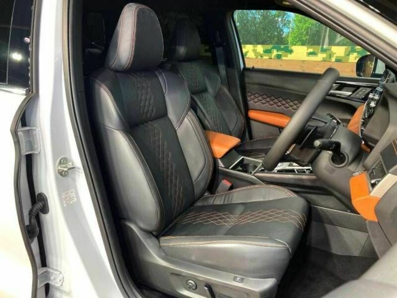 OUTLANDER PHEV