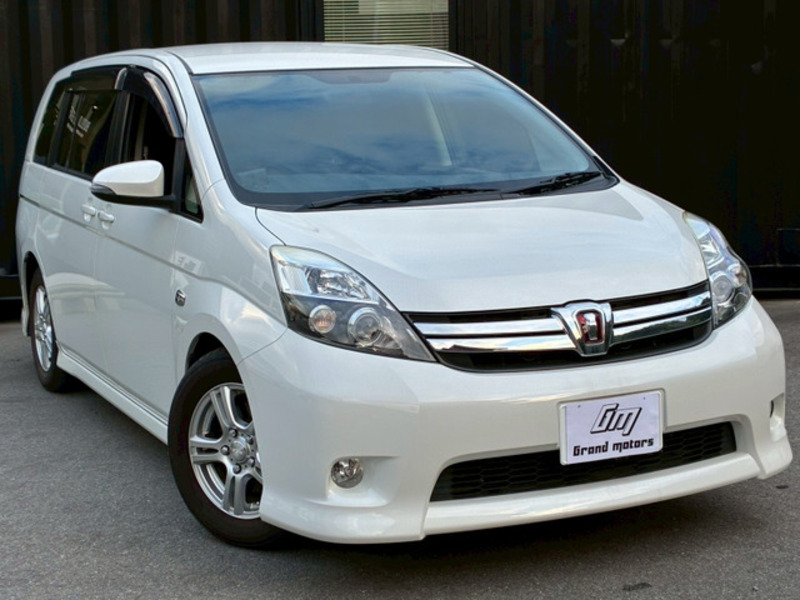 TOYOTA ISIS