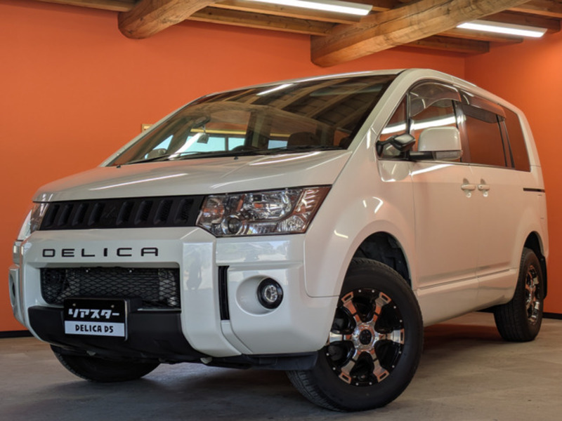 MITSUBISHI DELICA D5