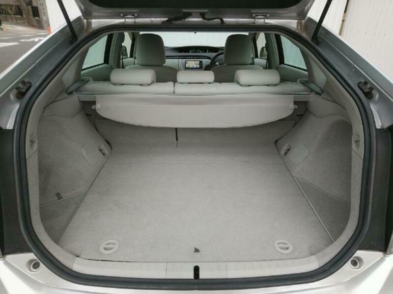 PRIUS-7