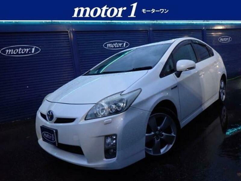 TOYOTA　PRIUS