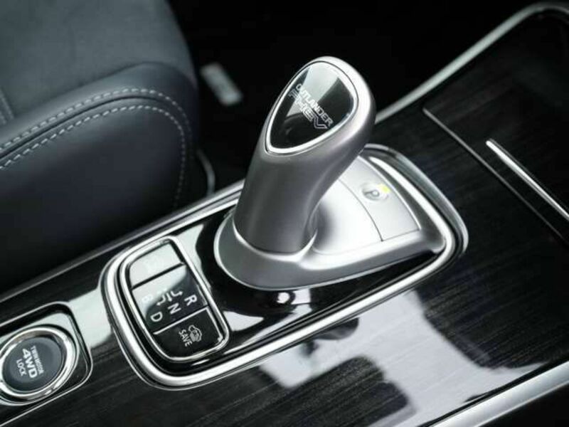 OUTLANDER PHEV