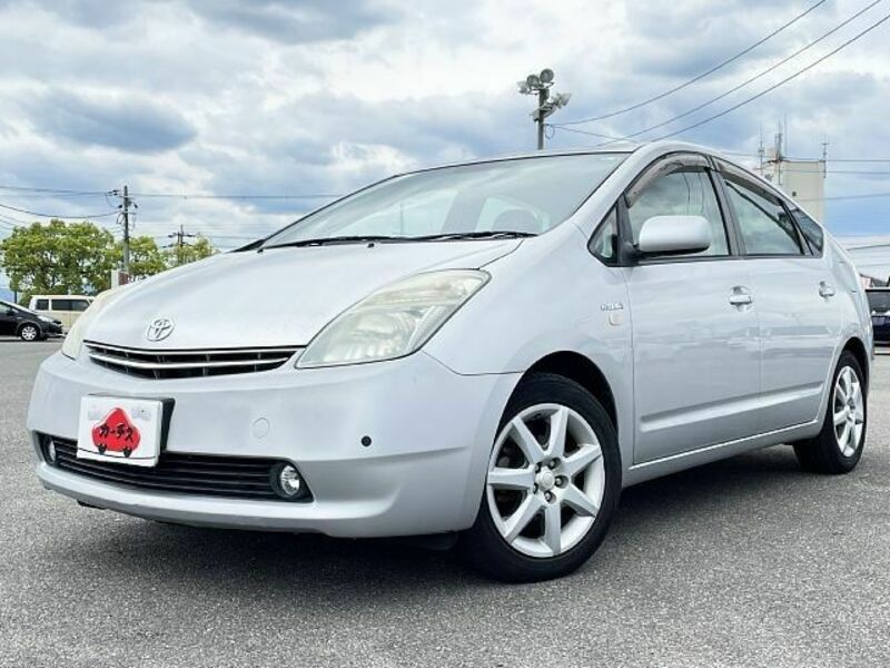 TOYOTA　PRIUS