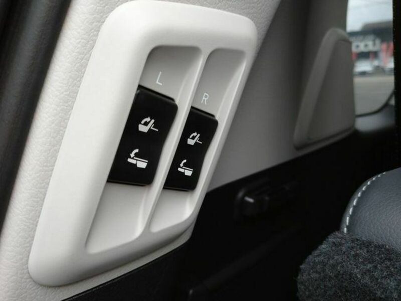 LAND CRUISER PRADO-24