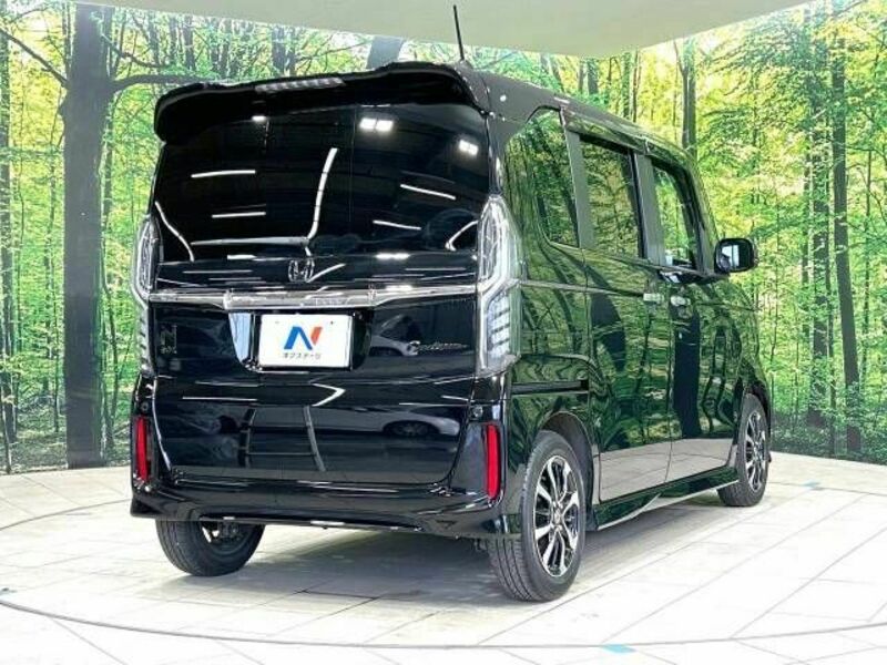 N BOX CUSTOM