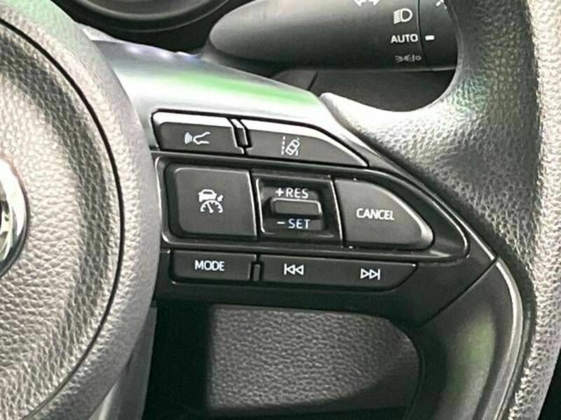 YARIS CROSS
