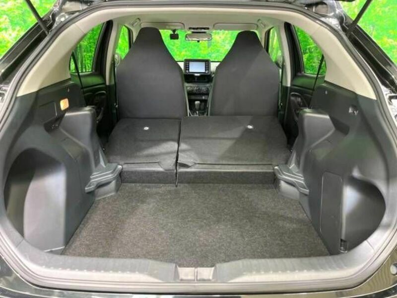 YARIS CROSS