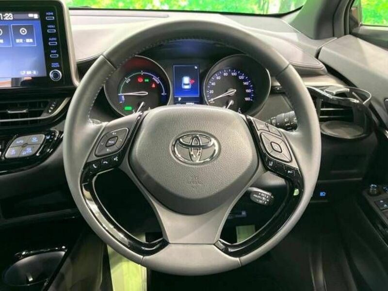 C-HR-12