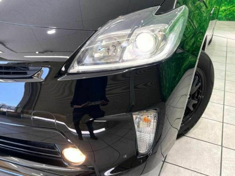 PRIUS-11