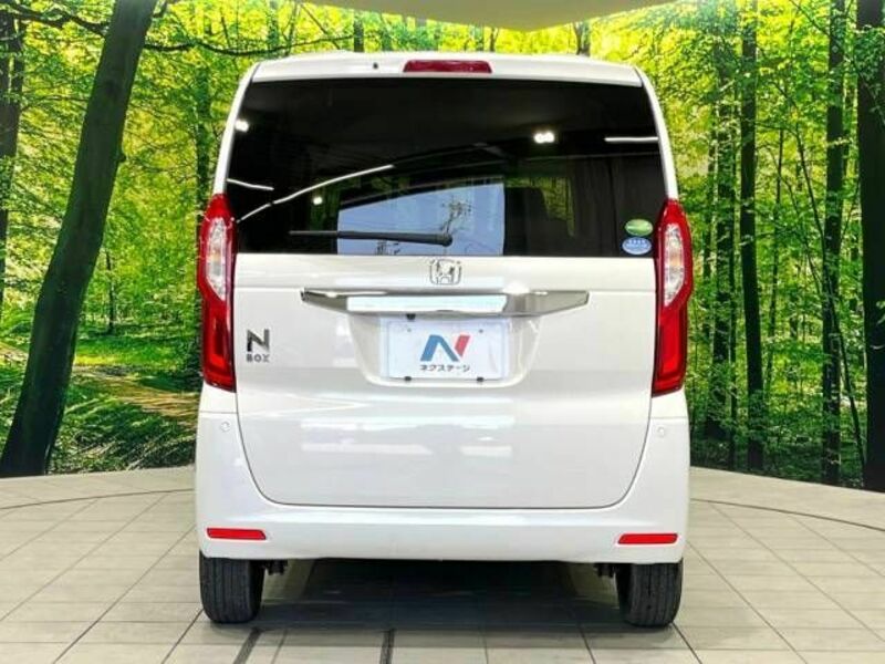 N BOX