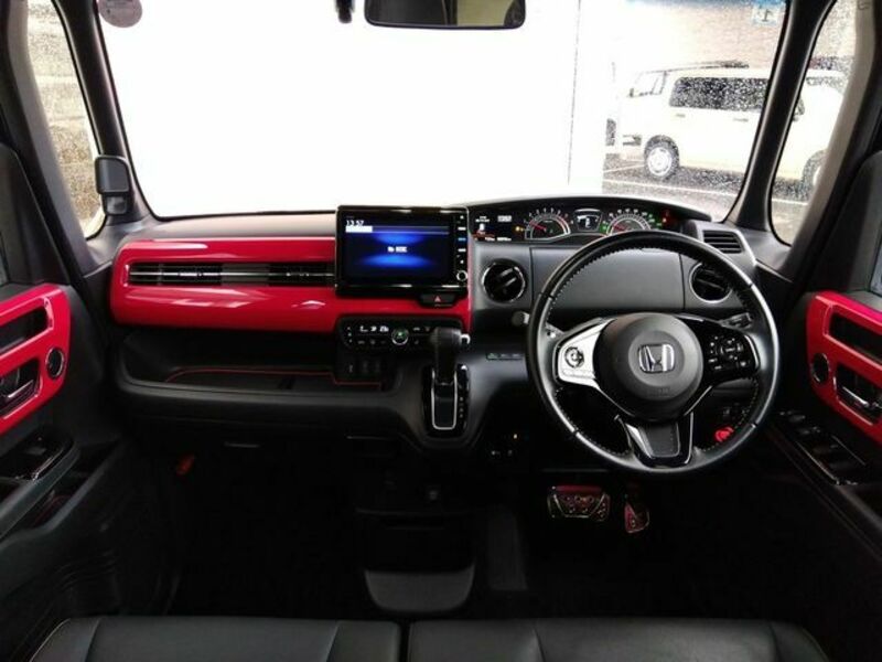 N BOX CUSTOM
