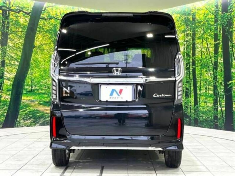 N BOX CUSTOM