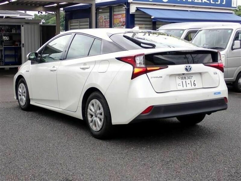 PRIUS-3