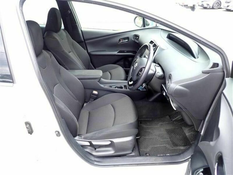 PRIUS-7