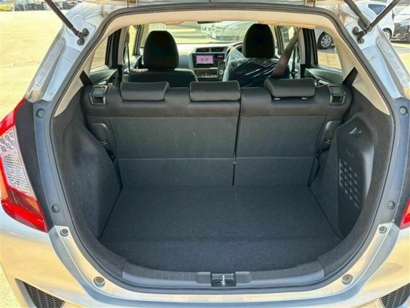FIT HYBRID-11