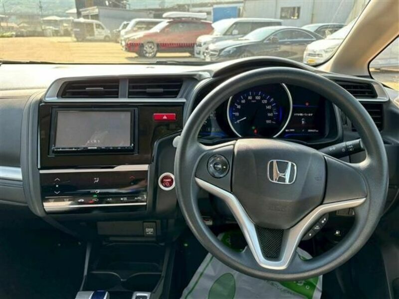 FIT HYBRID-14