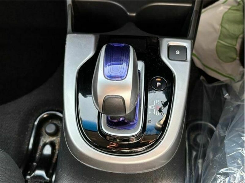 FIT HYBRID-23