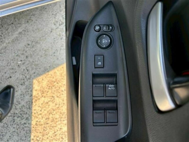 FIT HYBRID-26