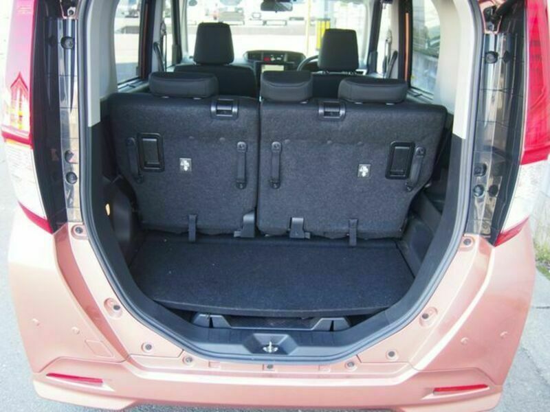 ROOMY-7