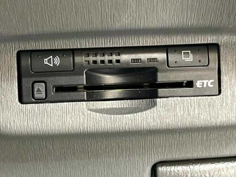 PRIUS-4