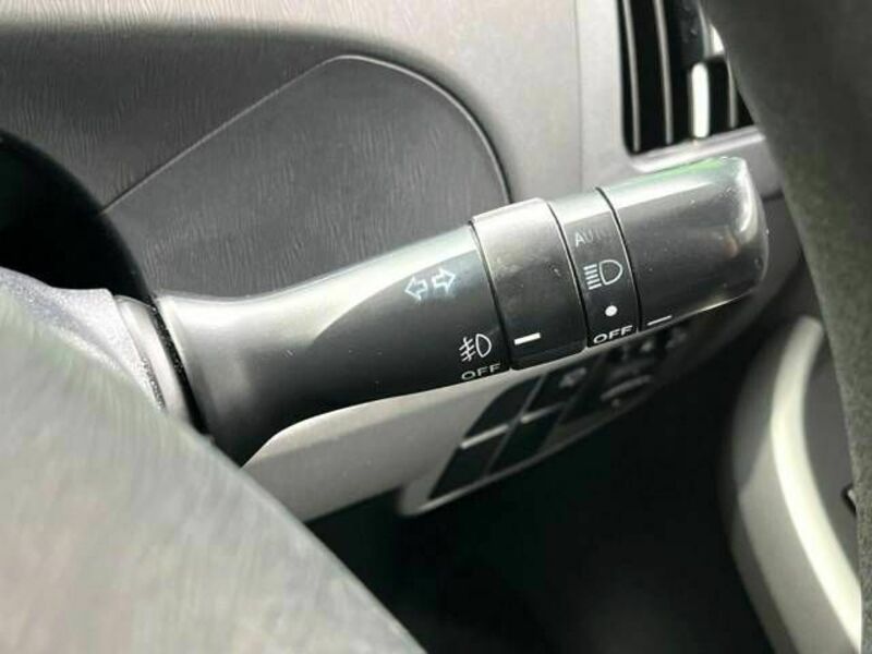 PRIUS-6