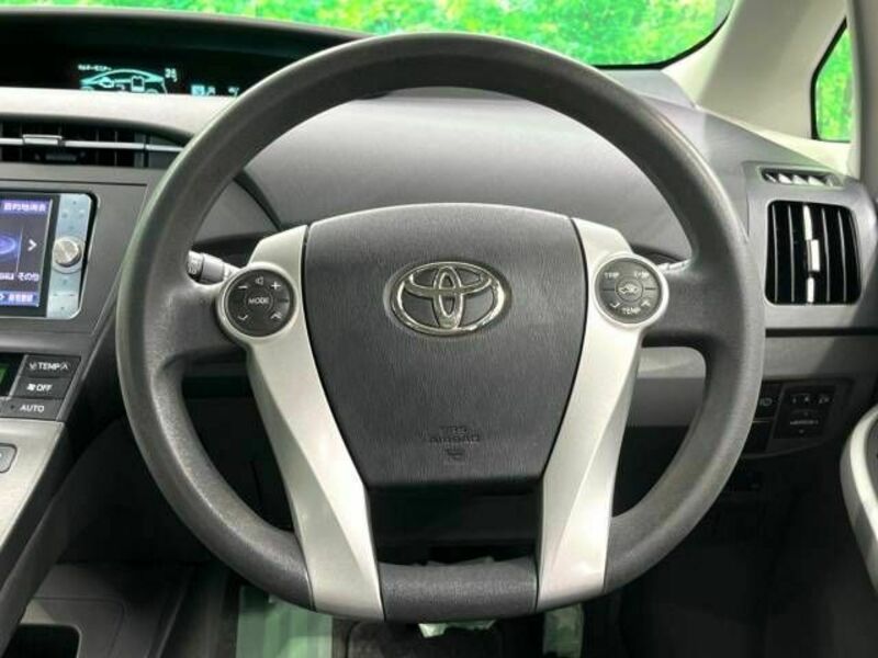 PRIUS-11