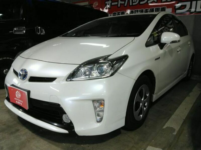 TOYOTA　PRIUS