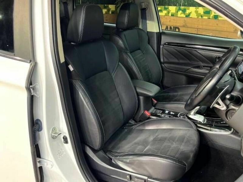 OUTLANDER PHEV