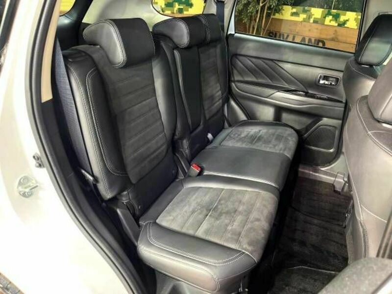 OUTLANDER PHEV