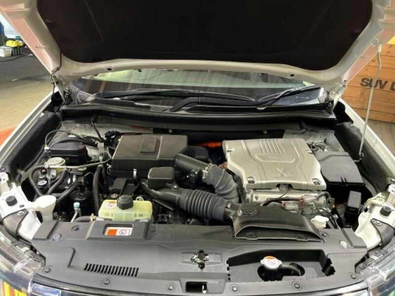 OUTLANDER PHEV