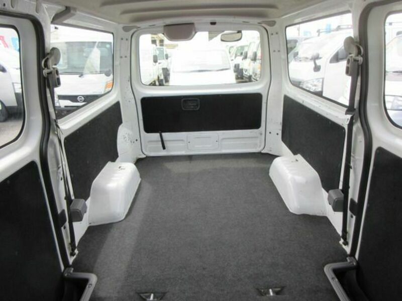 NV350 CARAVAN