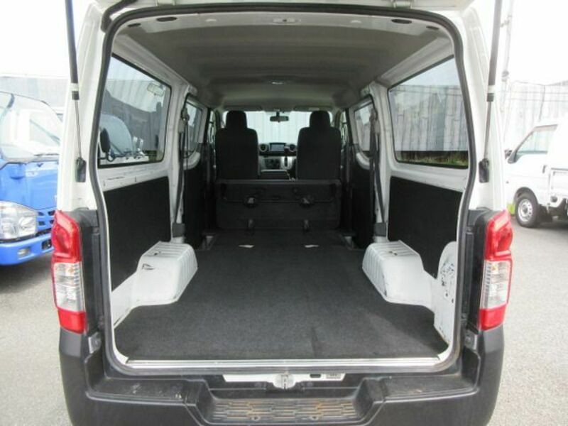 NV350 CARAVAN