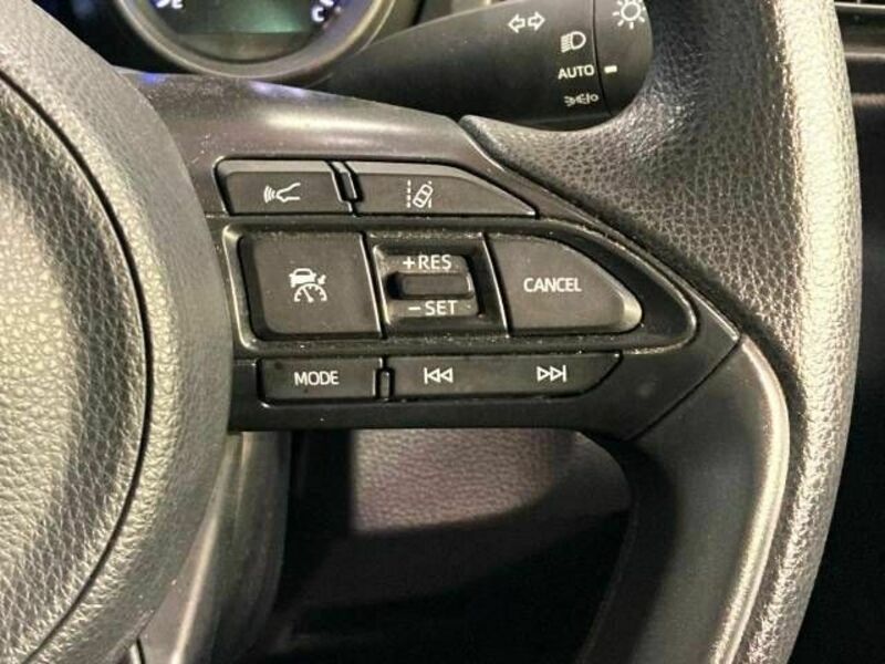 YARIS CROSS-4