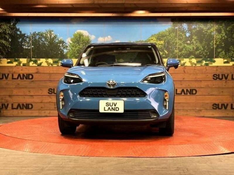 YARIS CROSS-13