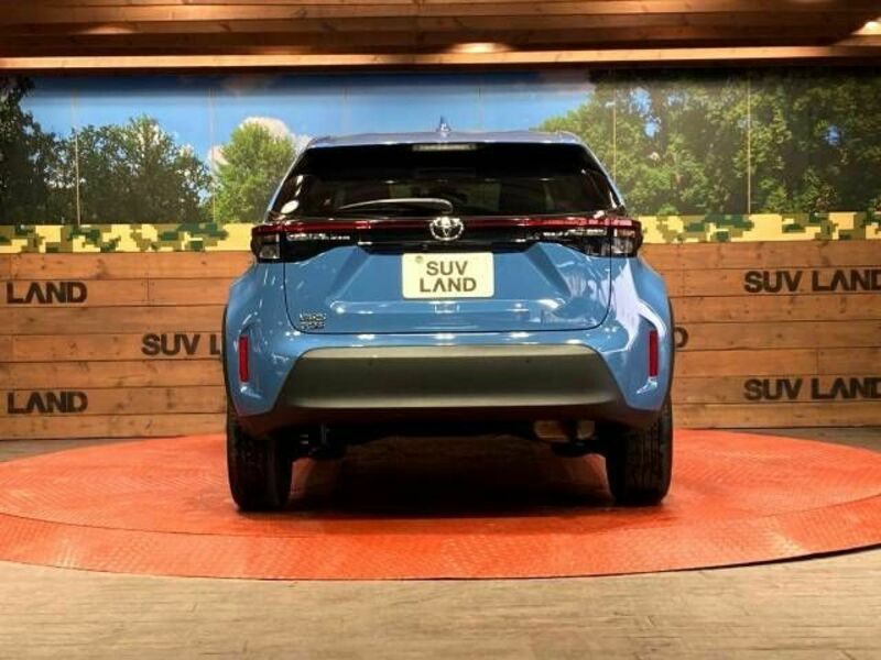 YARIS CROSS-14