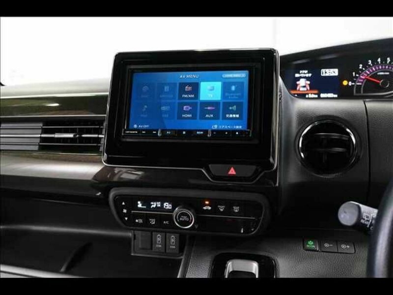 N BOX CUSTOM-10