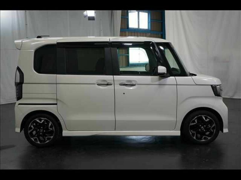 N BOX CUSTOM-15