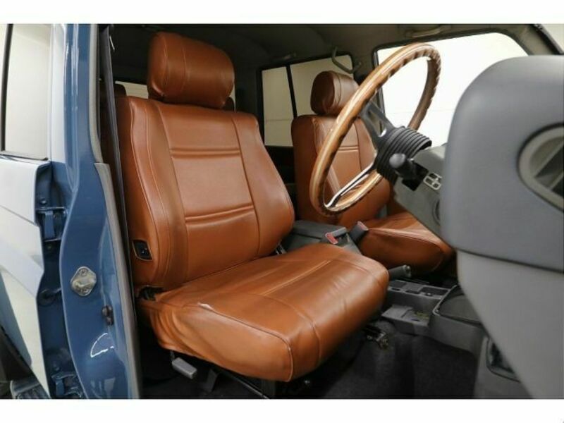 LAND CRUISER PRADO-6