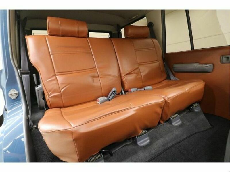 LAND CRUISER PRADO-7